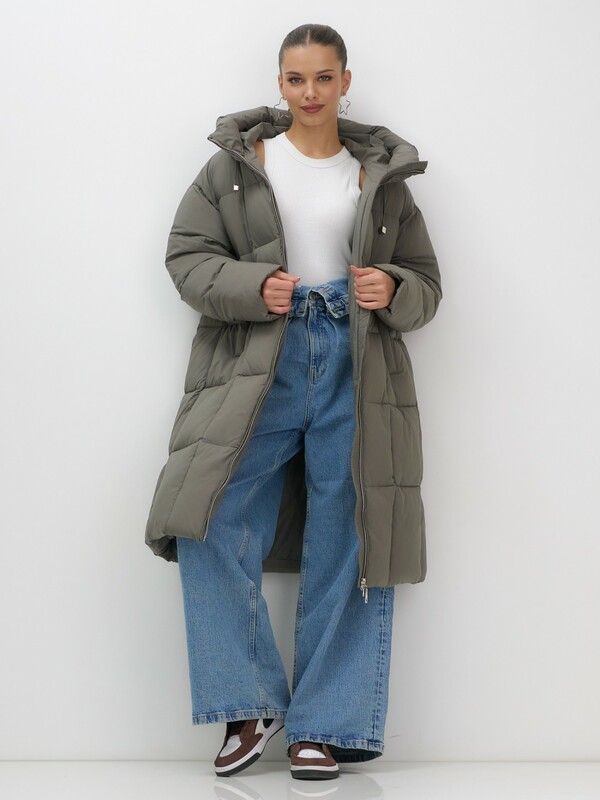 Пальто зимнее утепленное с капюшоном женское темно-серого цвета 7741TC