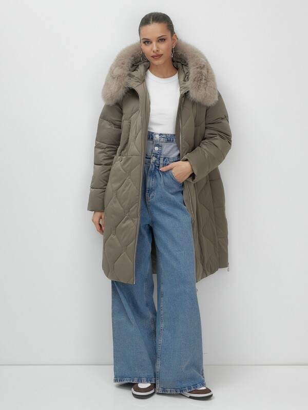 Пальто зимнее утепленное с мехом и капюшоном тренд темно-коричневого цвета 7753TK