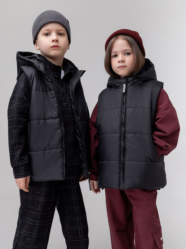 Жилет с капюшоном