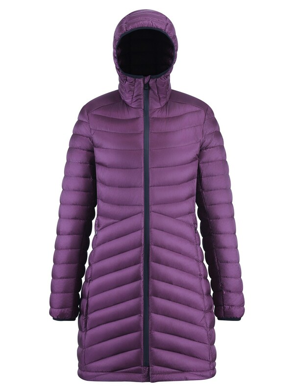 Куртка женская удлинённая стёганая с капюшоном и графеновой подкладкой темно-фиолетового цвета 9628_